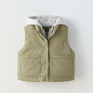 Zara Puffer Vest in Green/gray. 18/24 m. Great condition